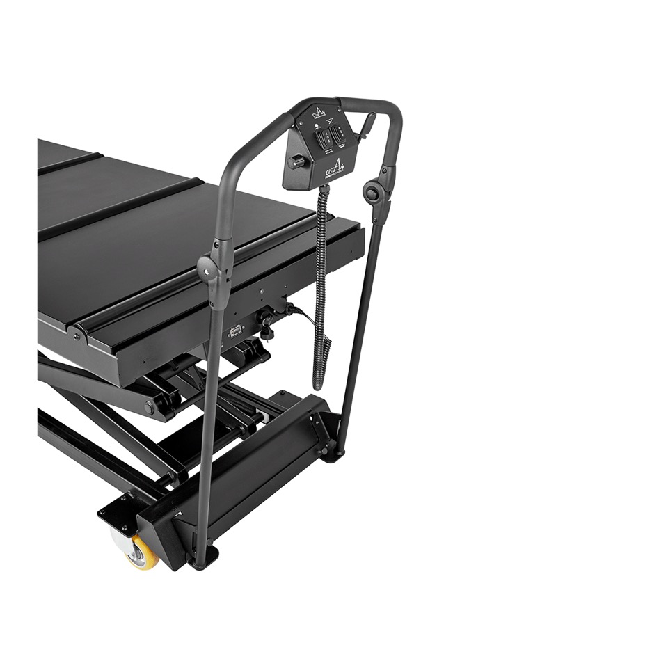 Den elektriske kistevogn er udviklet med fokus på sikkerhed og ergonomi, og den tilbyder avancerede funktioner, der gør det nemt for dine medarbejdere at håndtere kister med lethed og respekt.