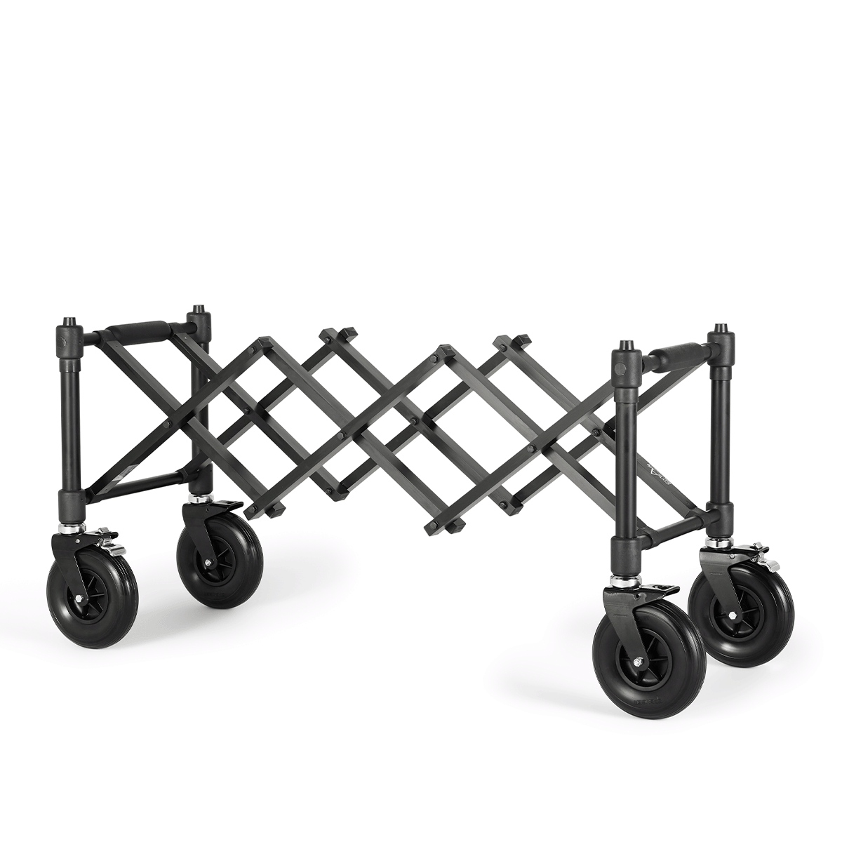 Giv plads til stil med Saksevognens minimalistiske design, der tilføjer en berøring af elegance til din kistetransport. Den strømlinede stålkonstruktion og omhyggeligt udvalgte materialer udgør en transportløsning, der ikke kun fungerer sømløst, men også ser godt ud. Maksimer din effektivitet uden at gå på kompromis med æstetikken.